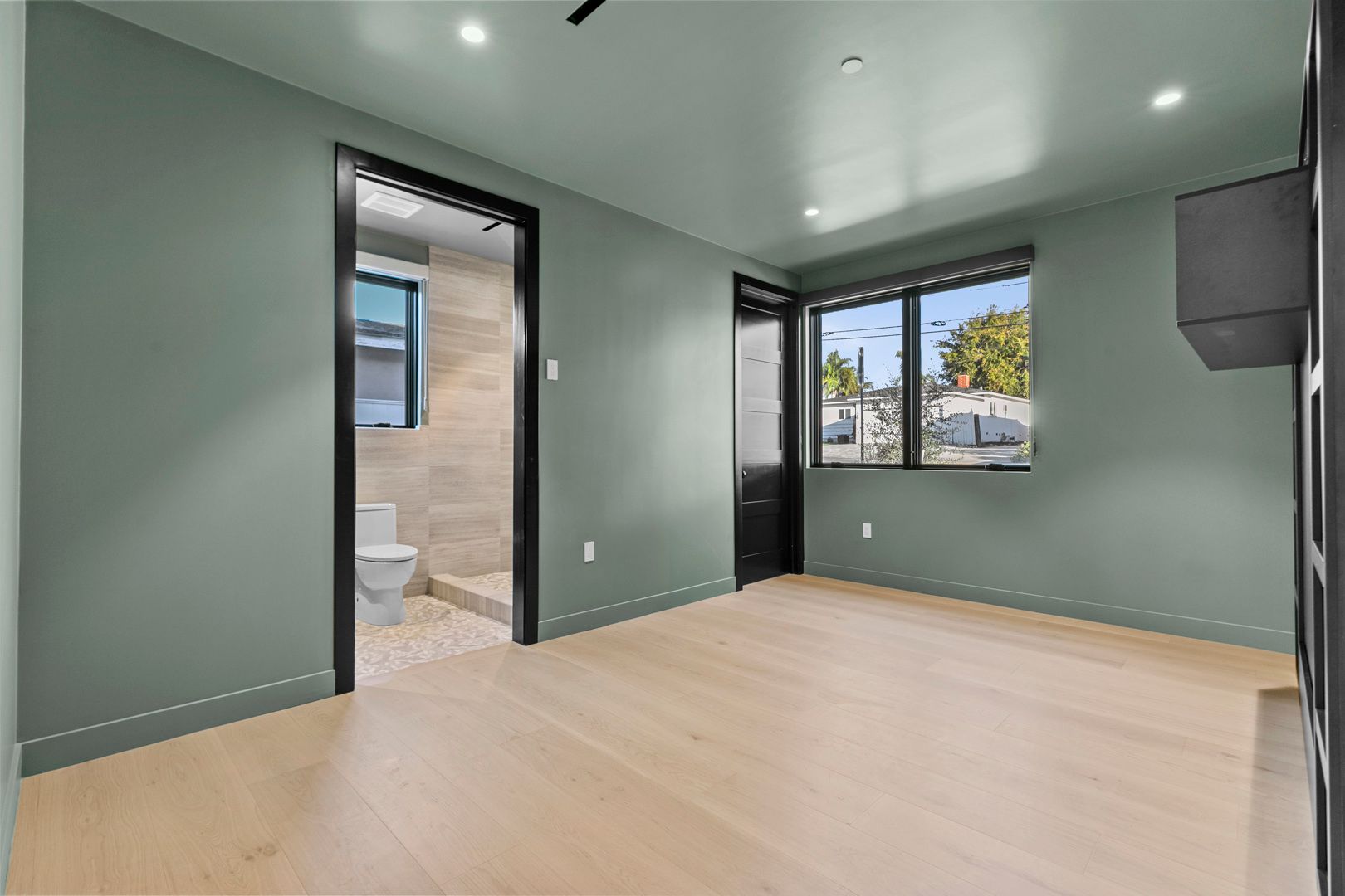 Modern ADU in El Segundo photo 17
