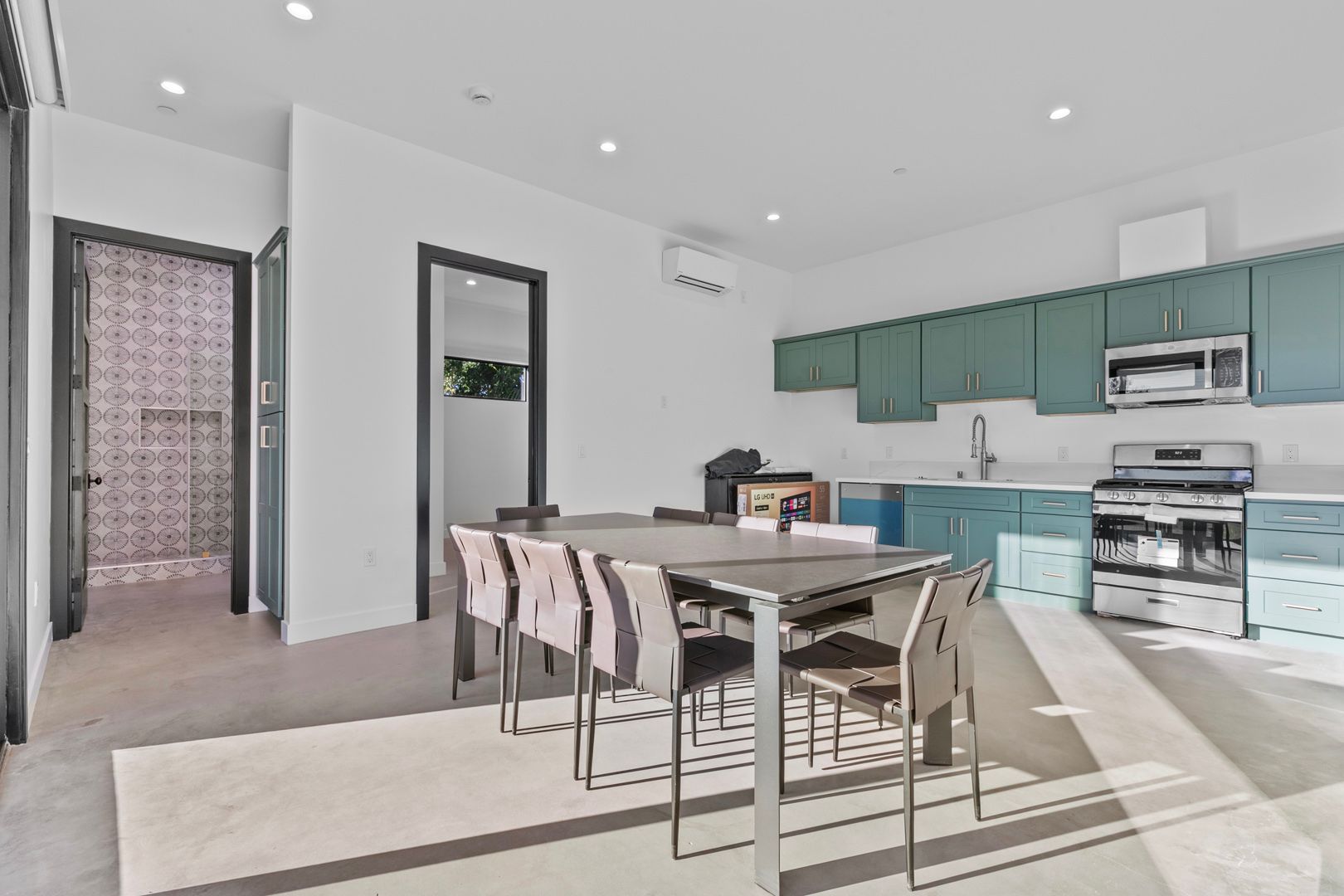 Modern ADU in El Segundo photo 63