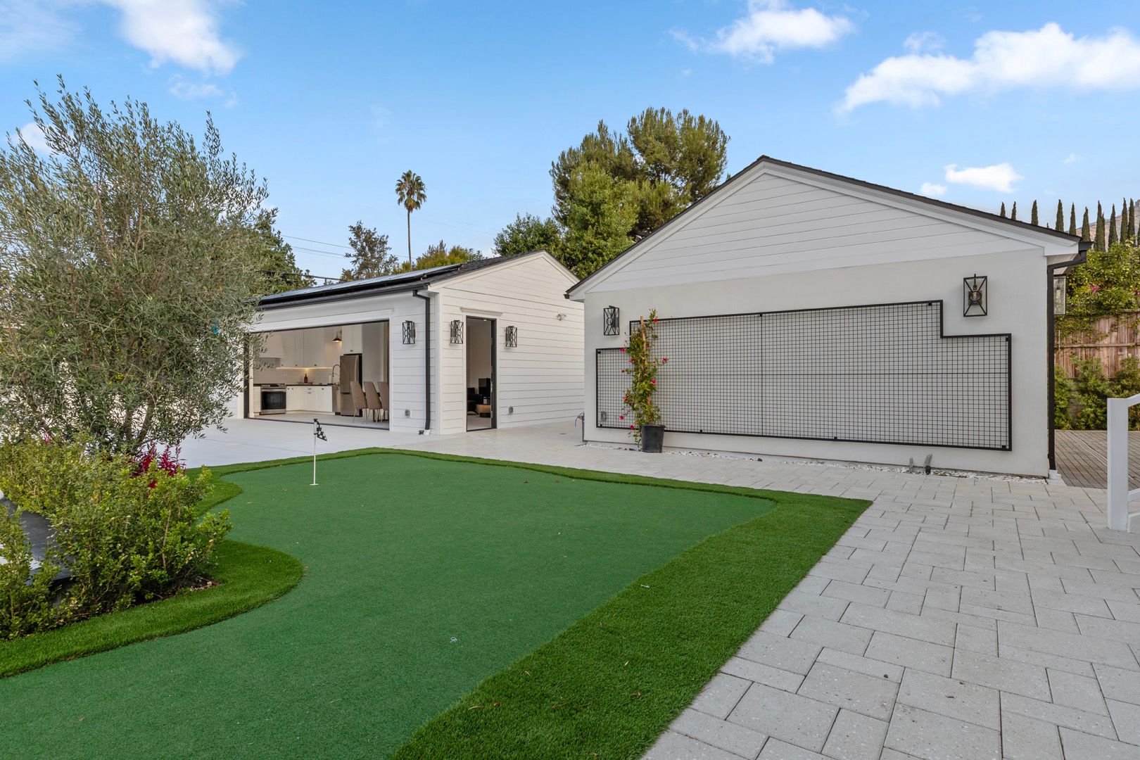 Modern Pool House ADU in Glendale, CA photo 21