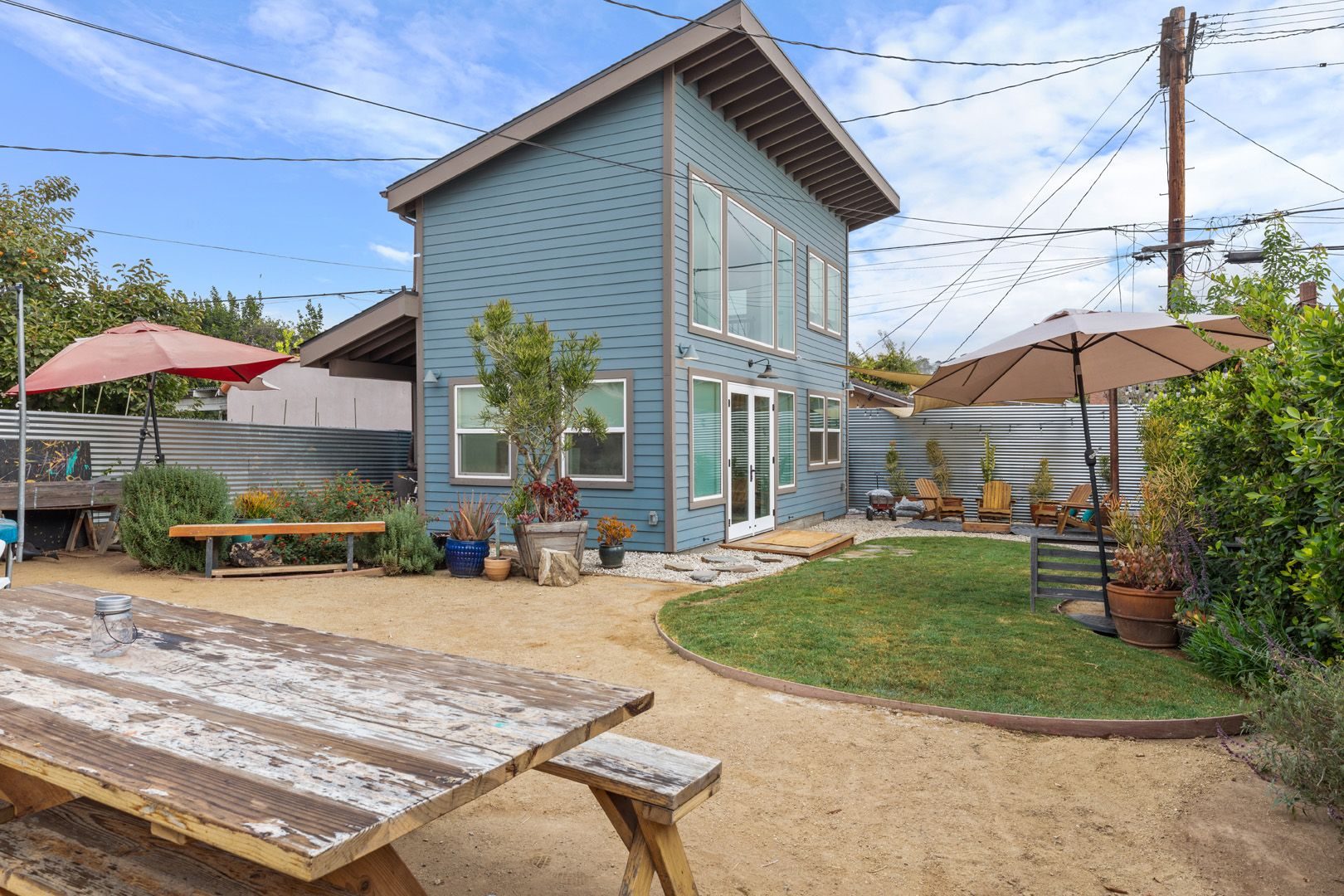 Mid-Century Two-Story ADU in Highland Park, CA