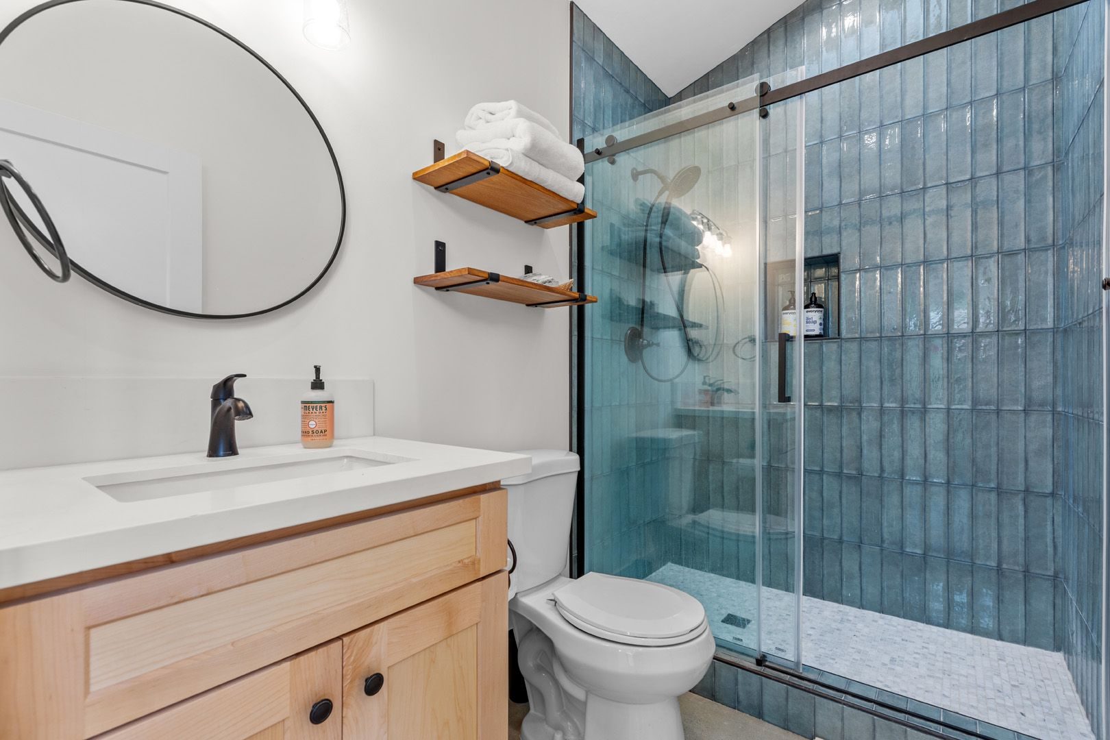Mid-Century Two-Story ADU in Highland Park, CA photo 11