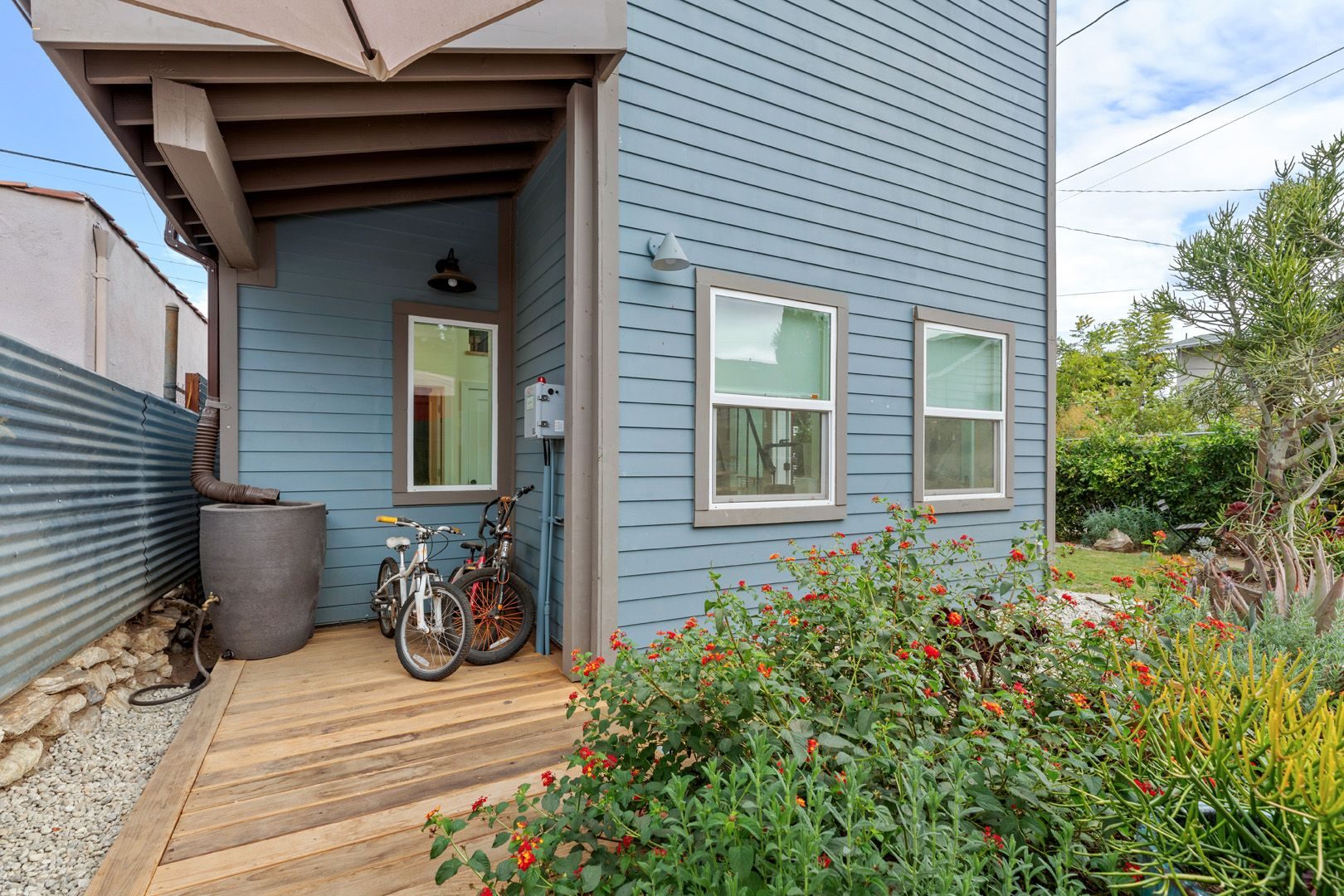 Mid-Century Two-Story ADU in Highland Park, CA photo 18