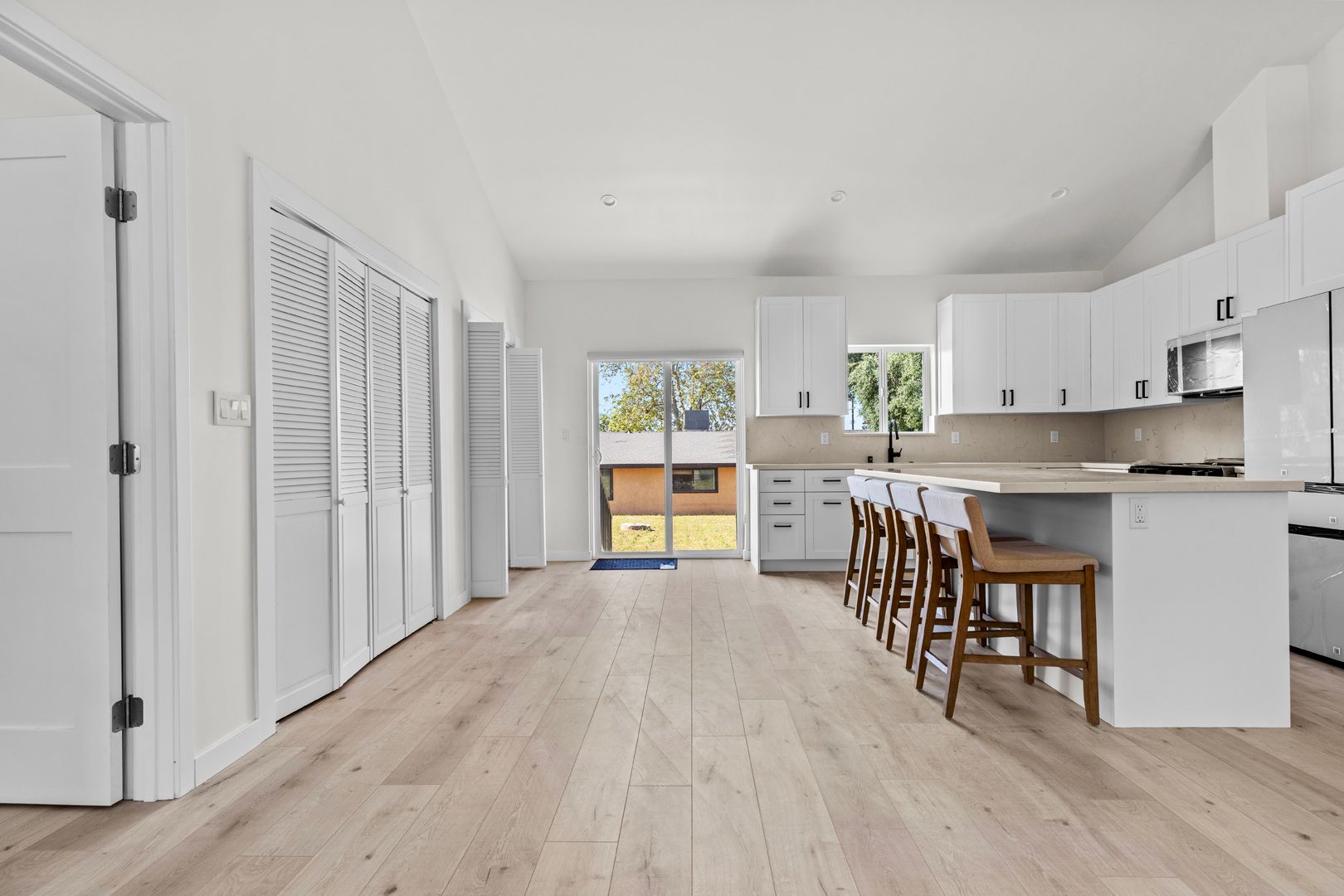 Modern ADU in Lake View Terrace photo 9