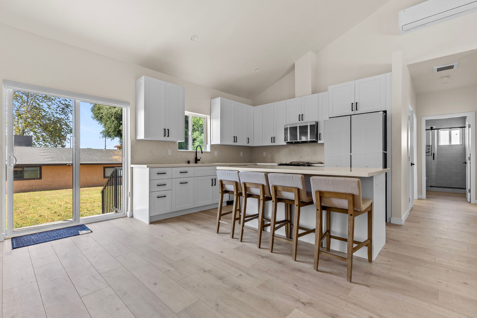 Modern ADU in Lake View Terrace photo 11