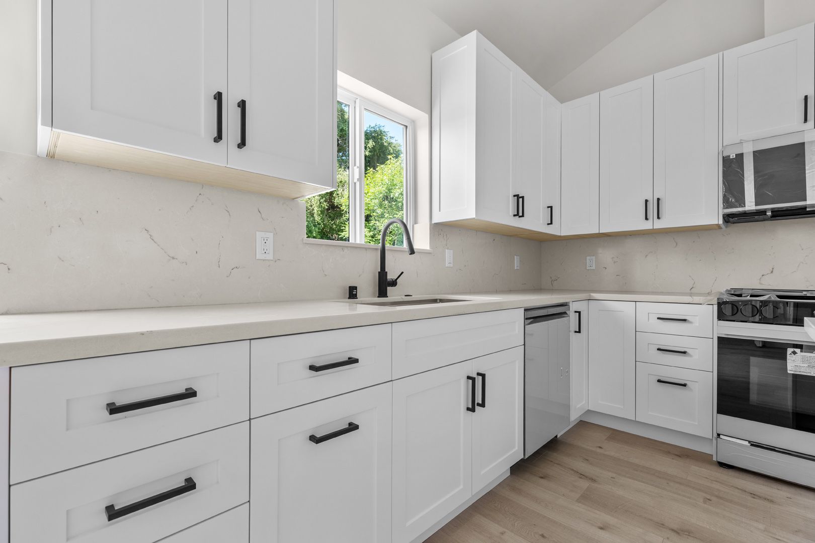 Modern ADU in Lake View Terrace photo 13