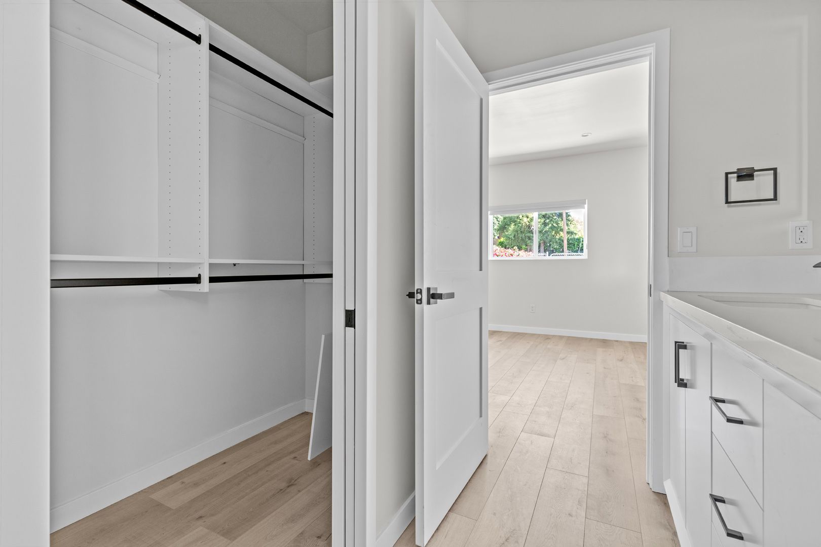Modern ADU in Lake View Terrace photo 31