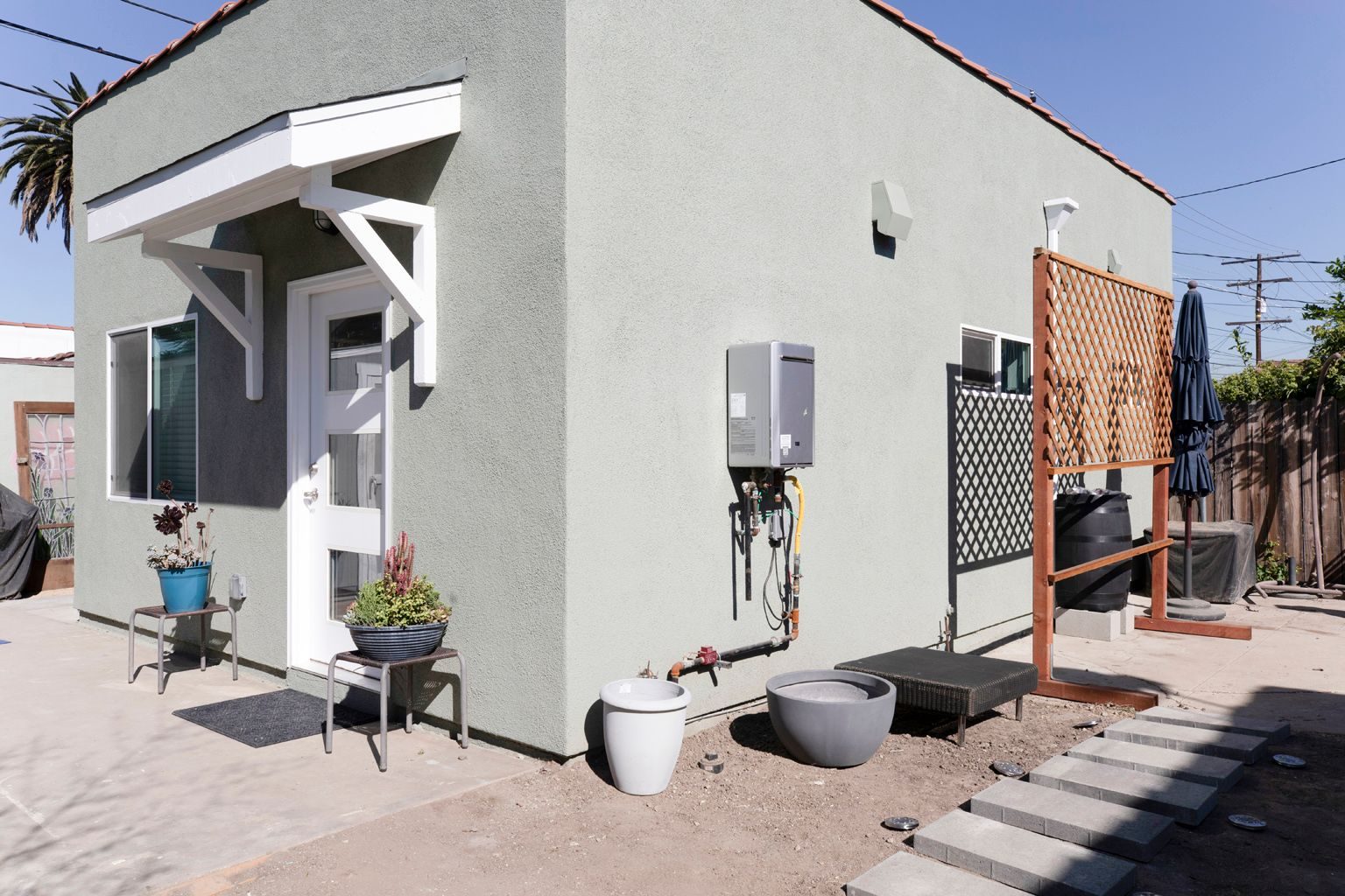 Modern Concrete ADU in Los Angeles, CA