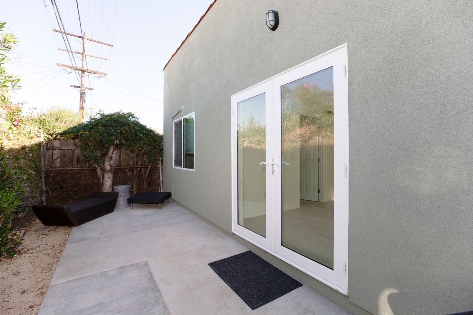 Modern Concrete ADU in Los Angeles, CA photo 4