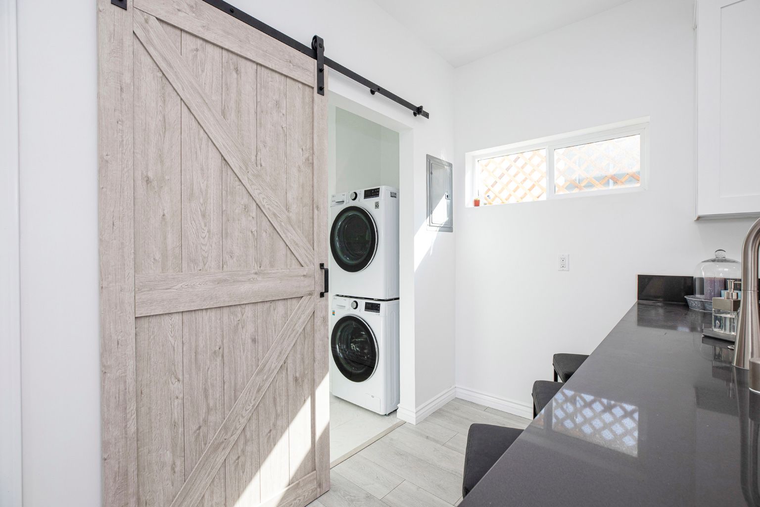 Modern Concrete ADU in Los Angeles, CA photo 12