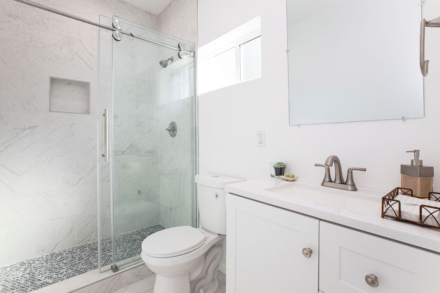 Modern Concrete ADU in Los Angeles, CA photo 14