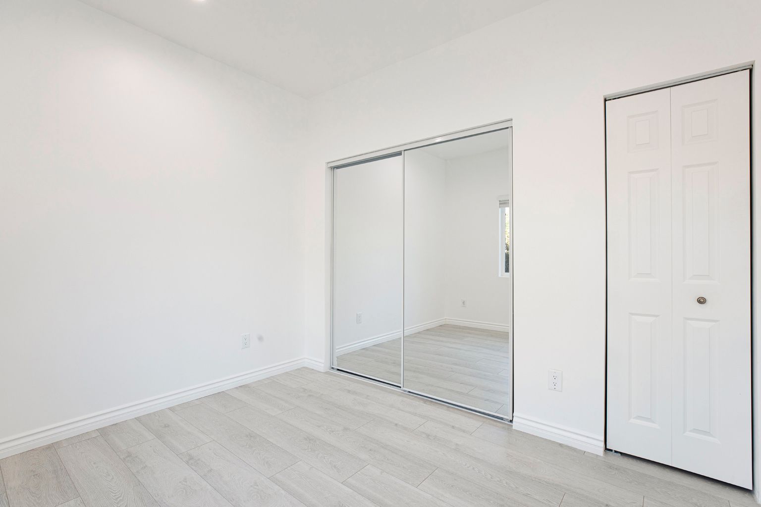Modern Concrete ADU in Los Angeles, CA photo 18