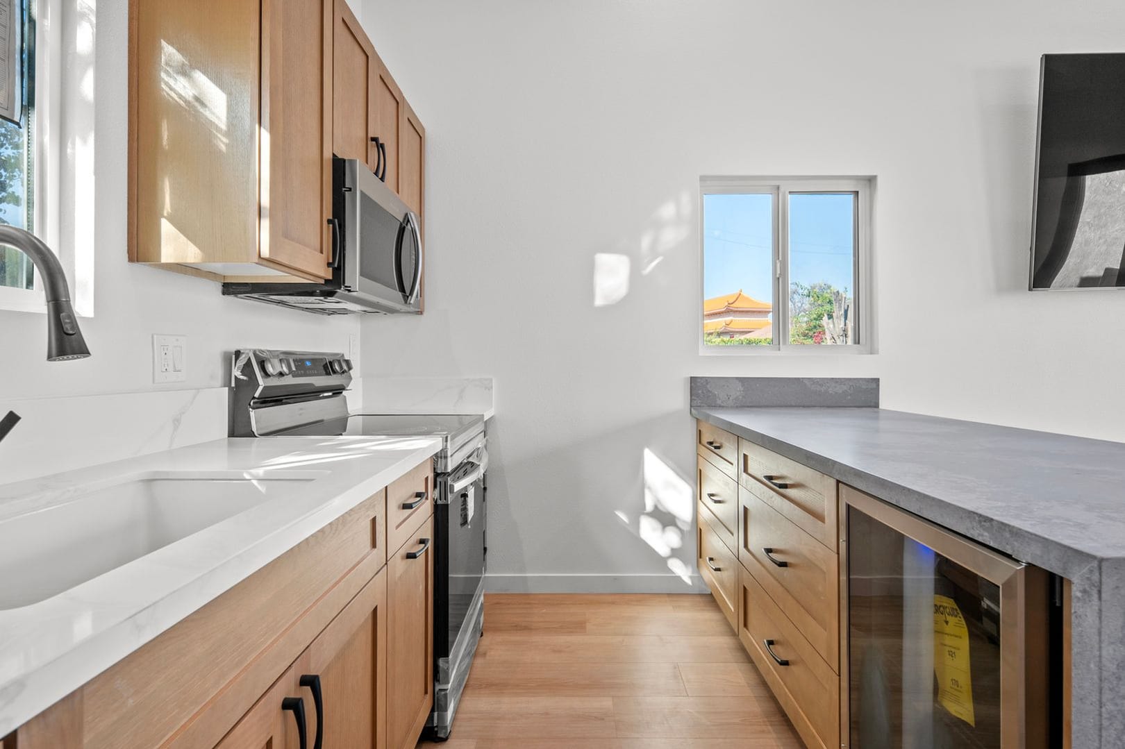 Open-Concept Modern ADU in Los Angeles, CA photo 11