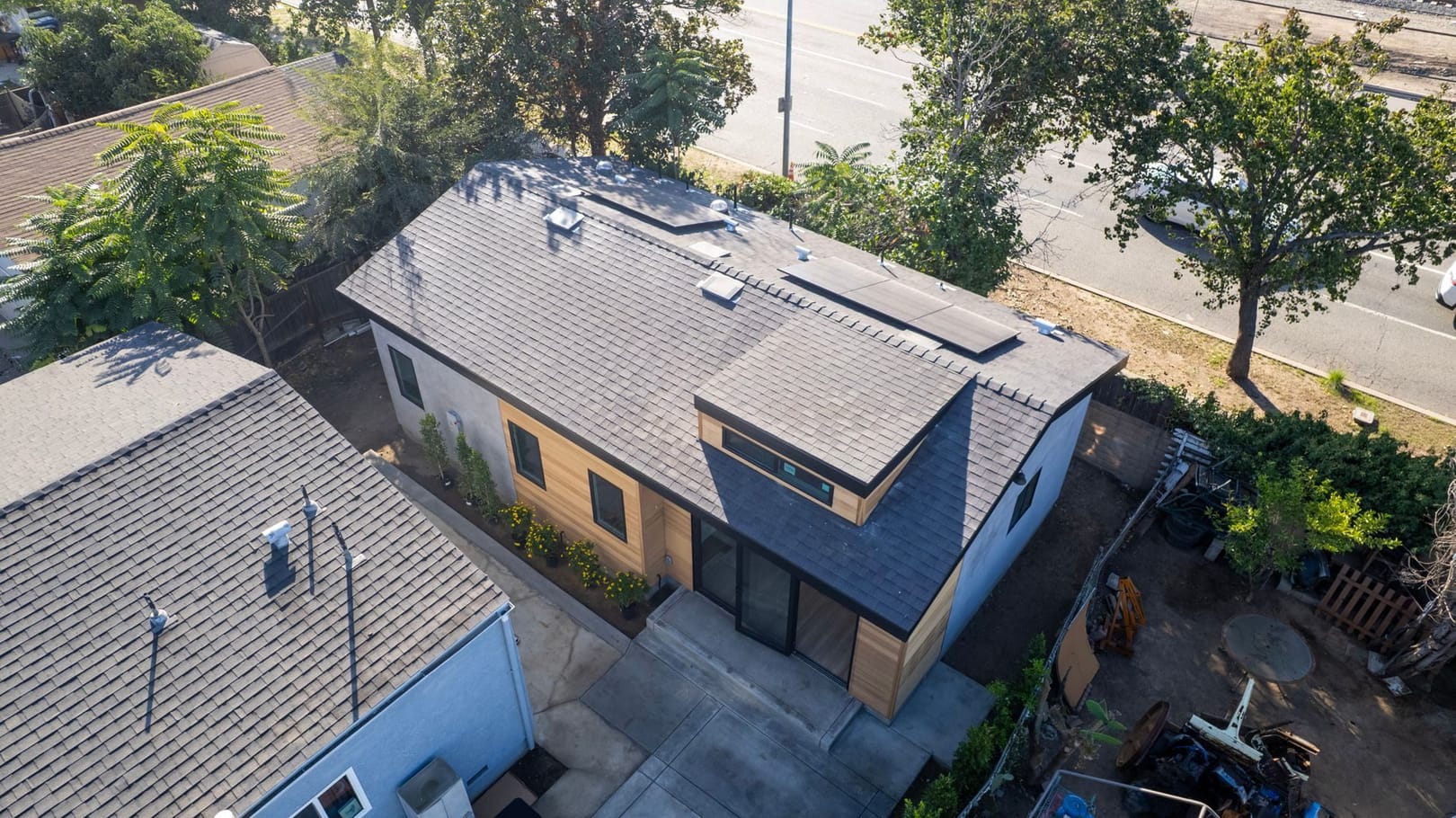 Open-Concept Modern ADU in Los Angeles, CA photo 23