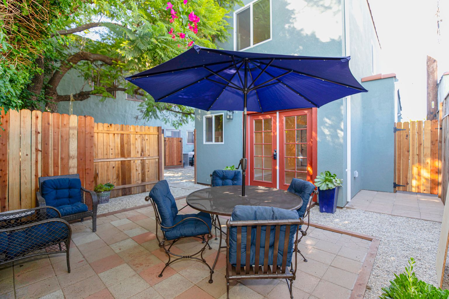 Gray-Clad Backyard ADU in Los Angeles, CA photo 4