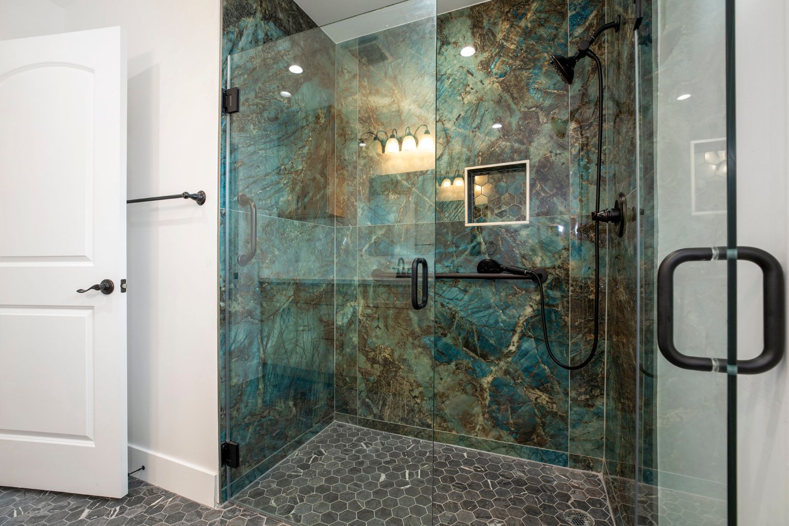 Modern ADU in Montebello photo 7