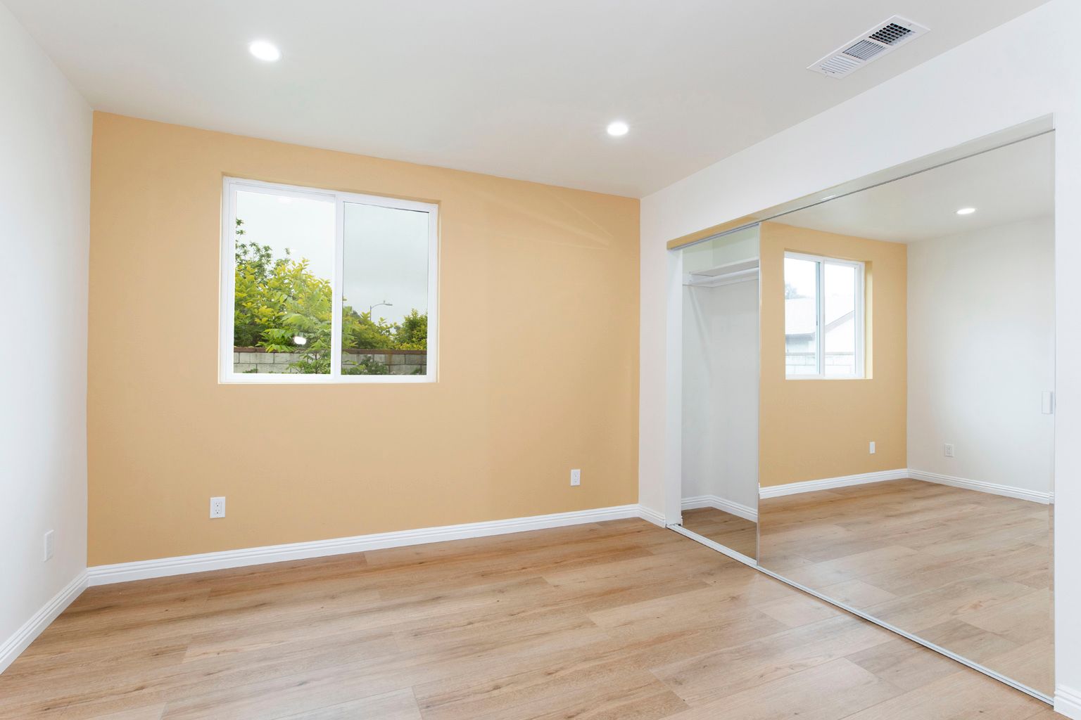 White-Oak Modern ADU in Pasadena, CA photo 5