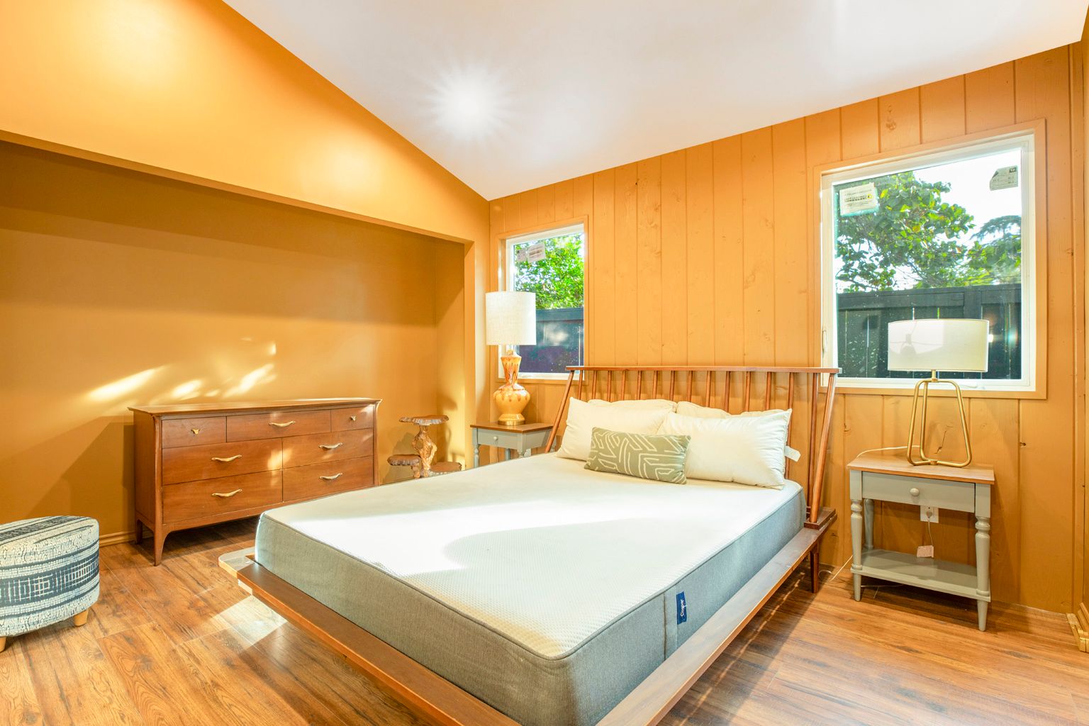 Wood-Panelled Detached ADU in Pasadena, CA photo 17