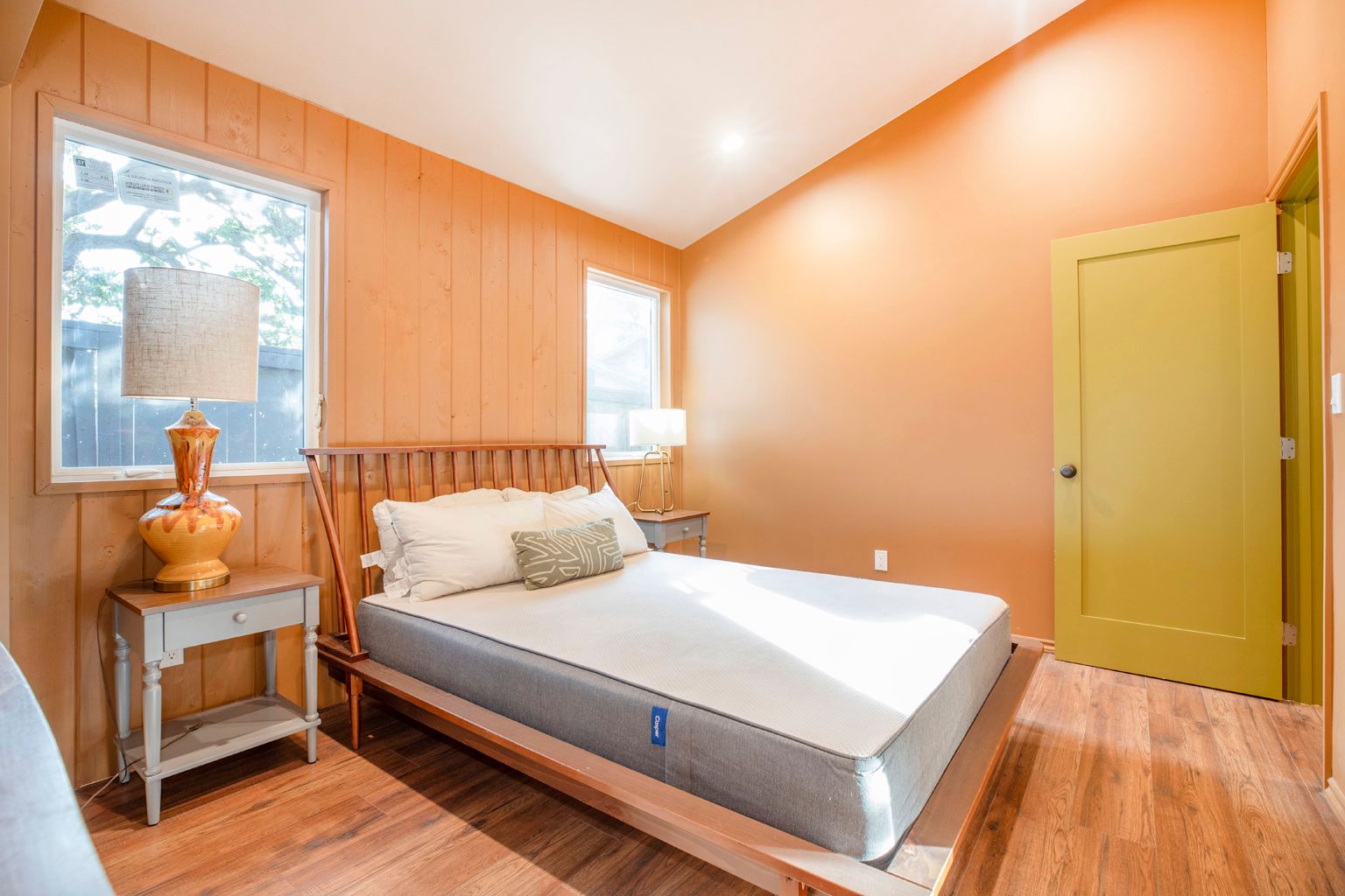 Wood-Panelled Detached ADU in Pasadena, CA photo 18
