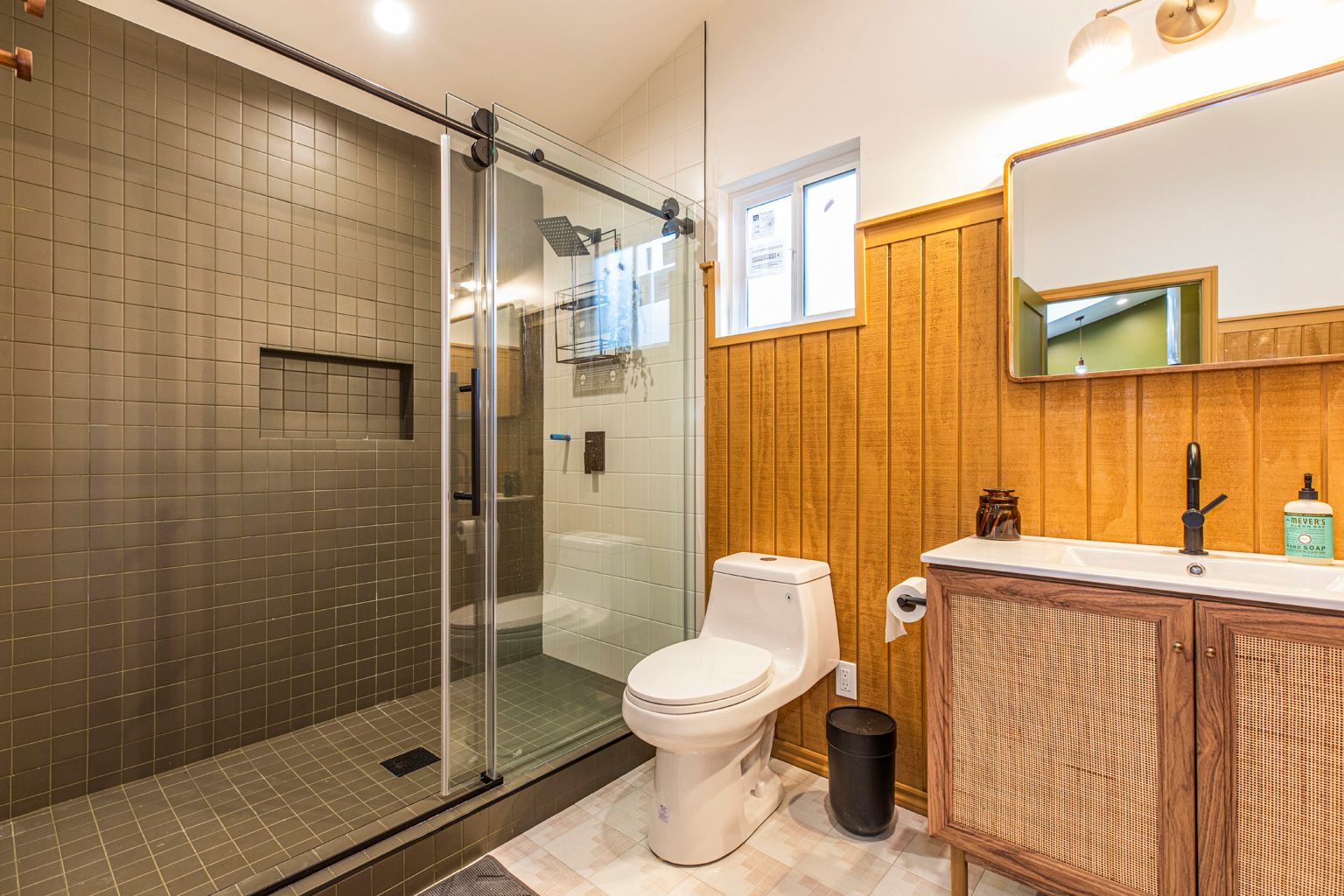 Wood-Panelled Detached ADU in Pasadena, CA photo 22