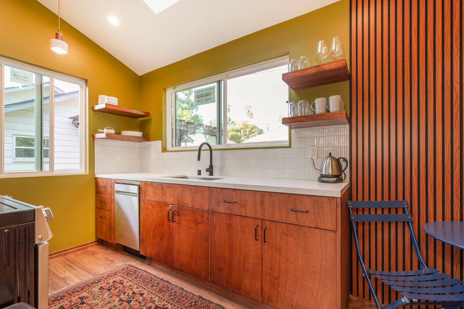 Wood-Panelled Detached ADU in Pasadena, CA photo 12