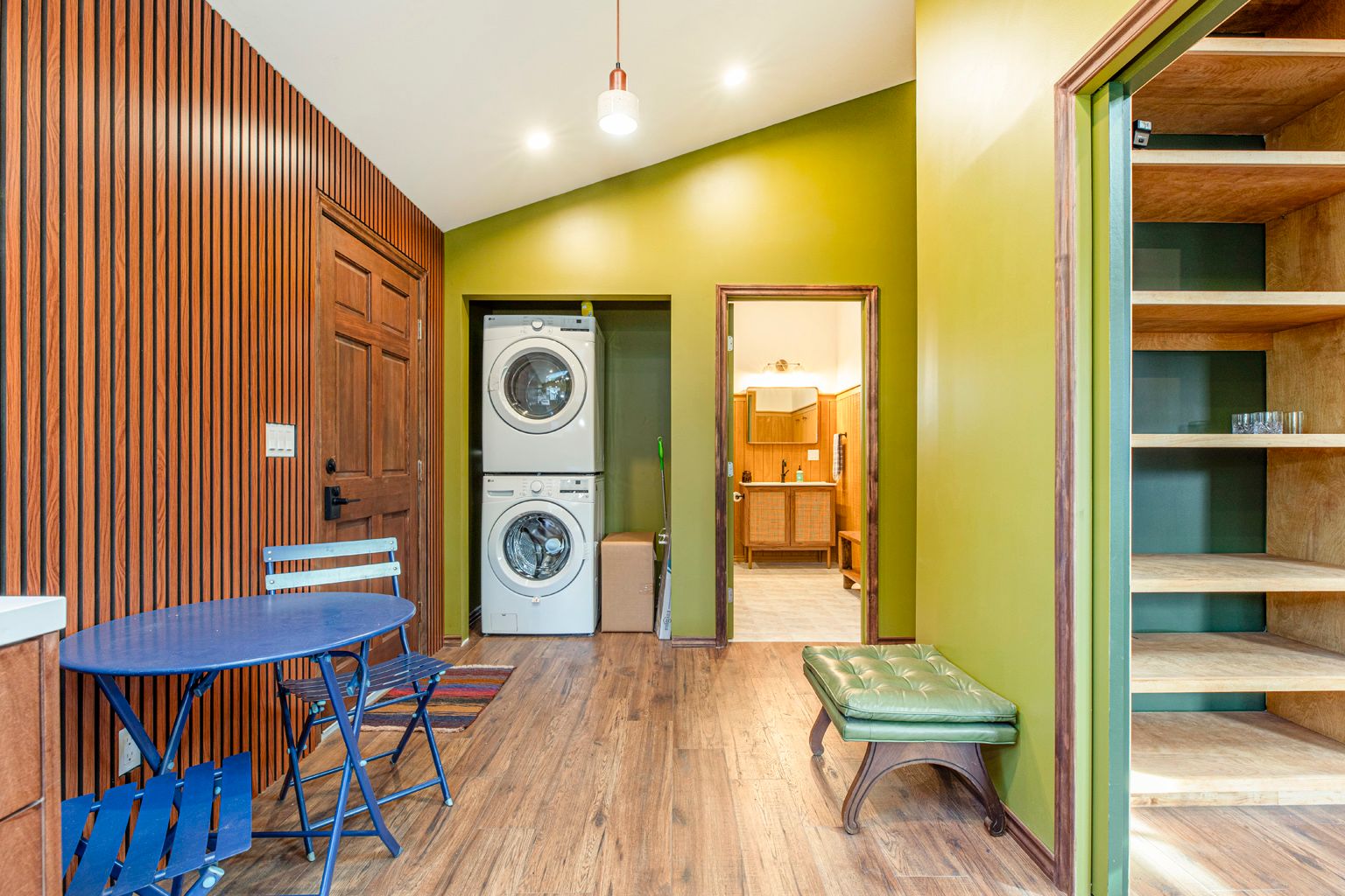 Wood-Panelled Detached ADU in Pasadena, CA photo 15