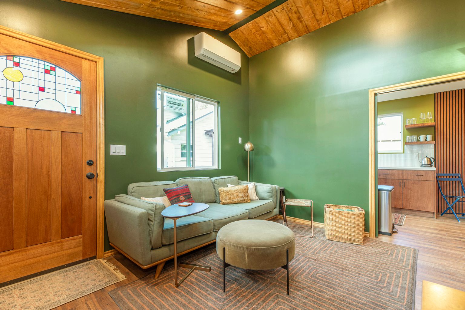 Wood-Panelled Detached ADU in Pasadena, CA photo 9