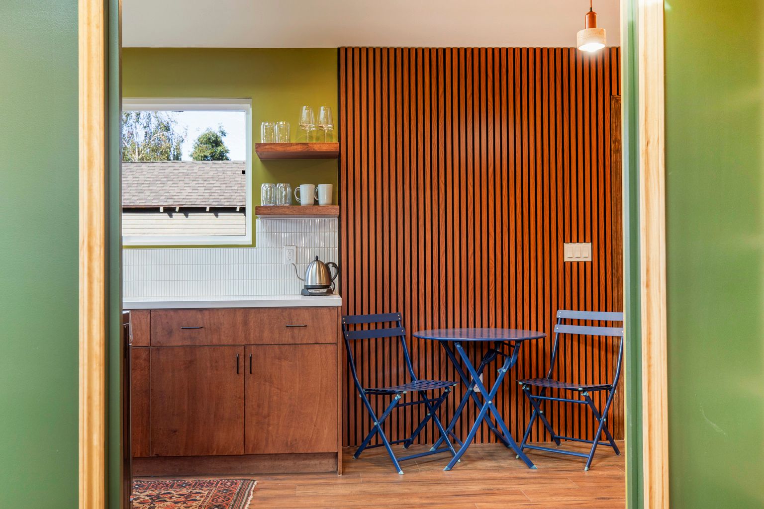 Wood-Panelled Detached ADU in Pasadena, CA photo 16