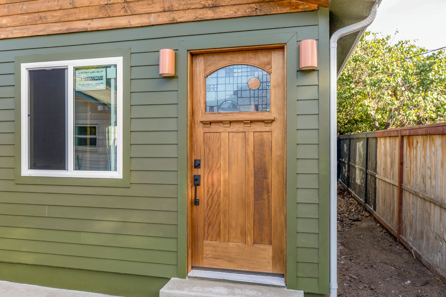 Wood-Panelled Detached ADU in Pasadena, CA photo 7