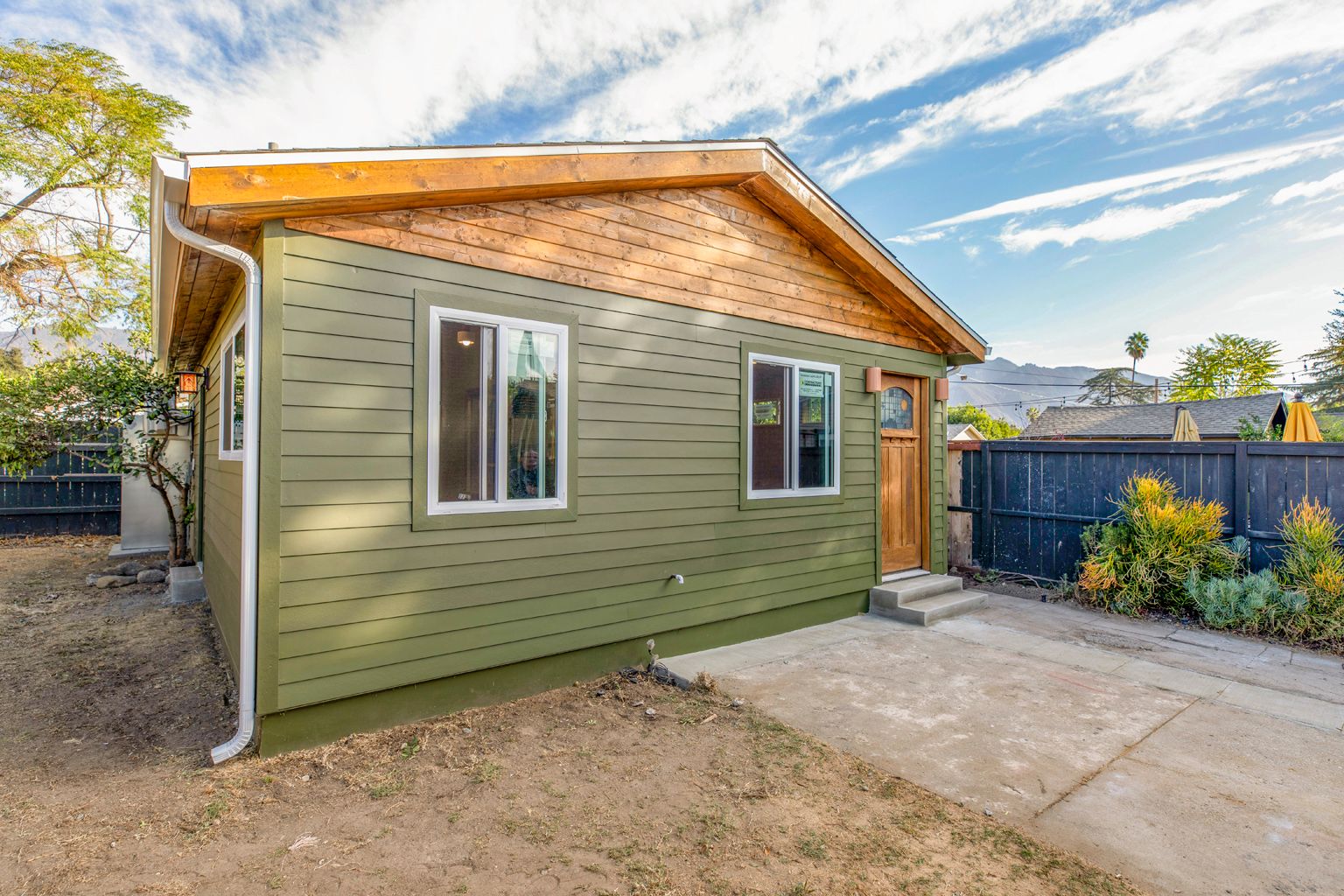 Wood-Panelled Detached ADU in Pasadena, CA photo 3