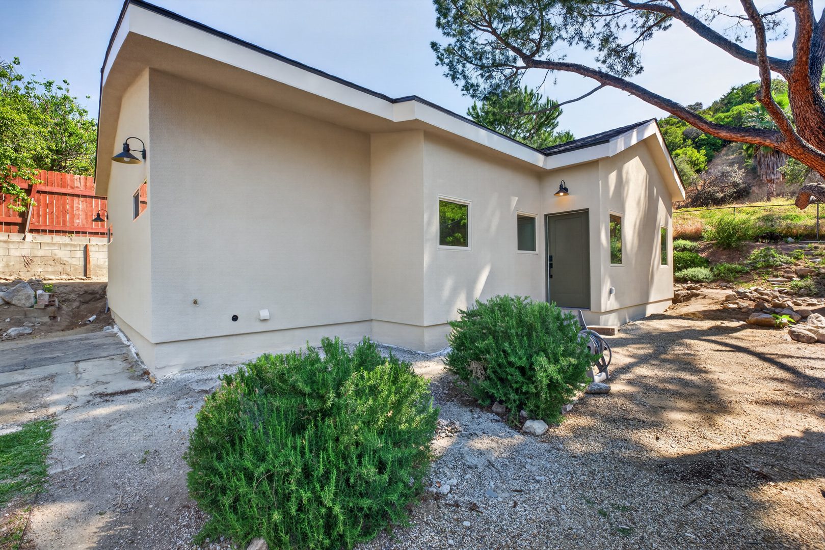 Modern ADU in Tujunga, CA (Haines Canyon) photo 9