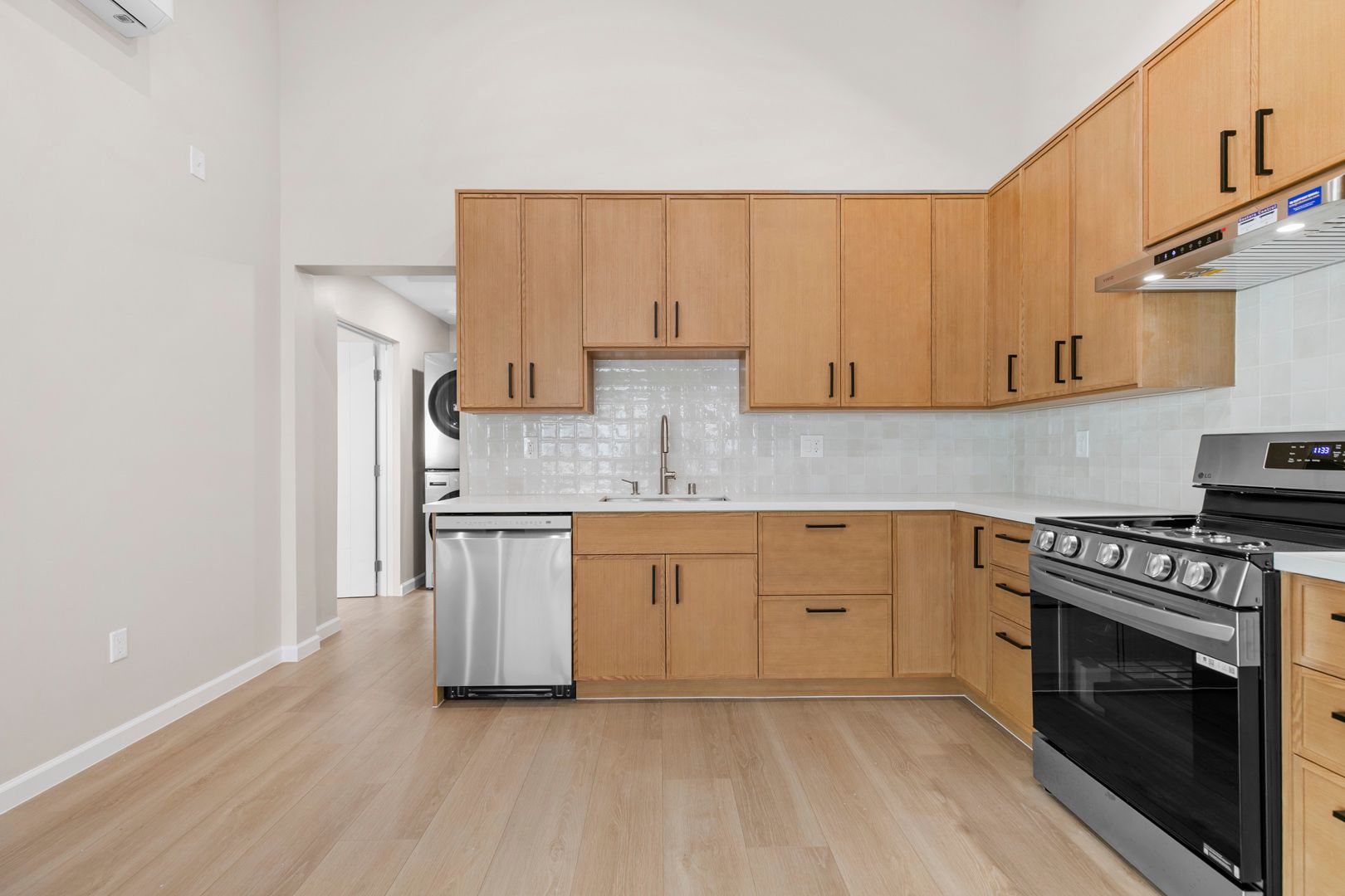Modern ADU in Van Nuys photo 8