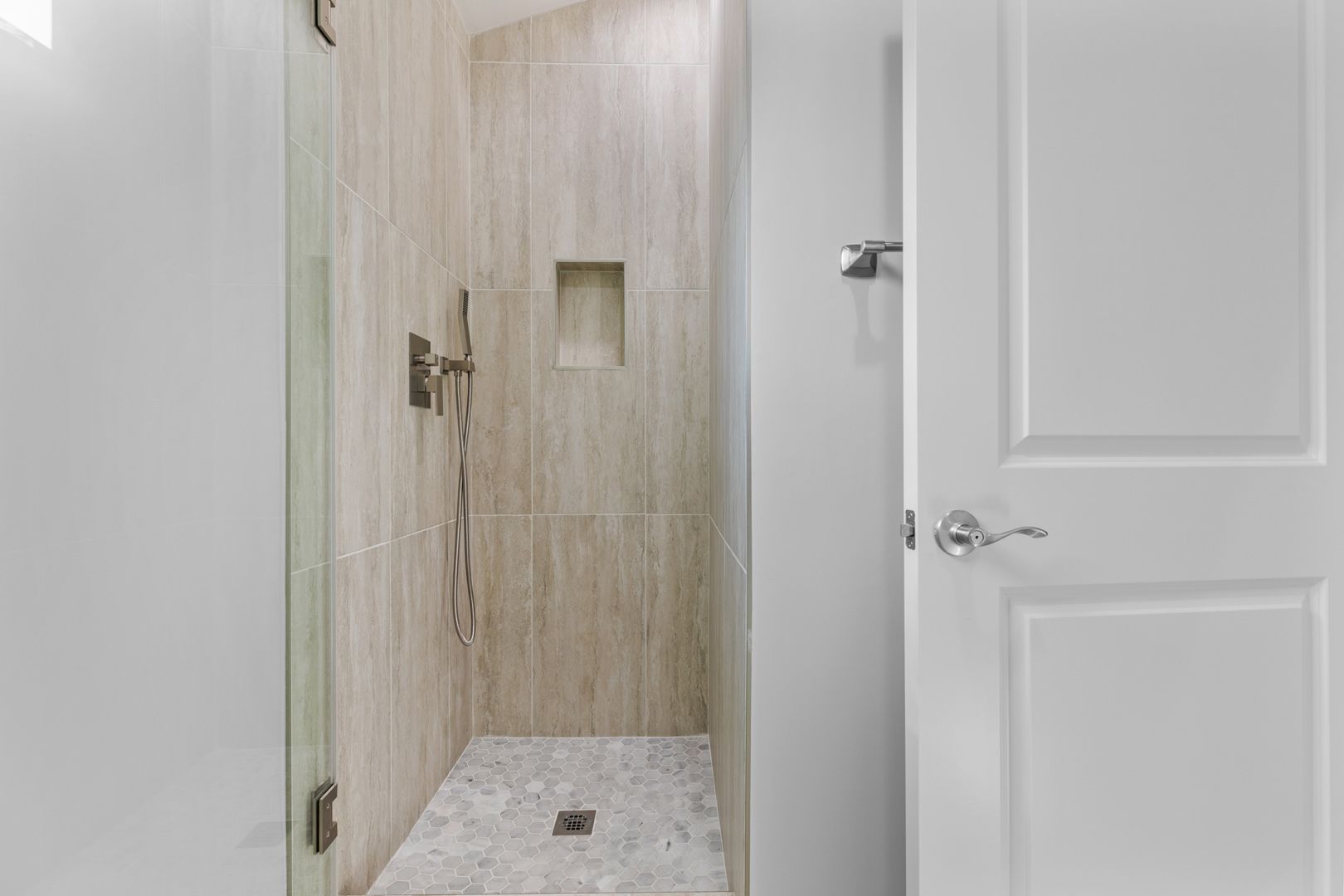 Modern ADU in West Covina photo 18
