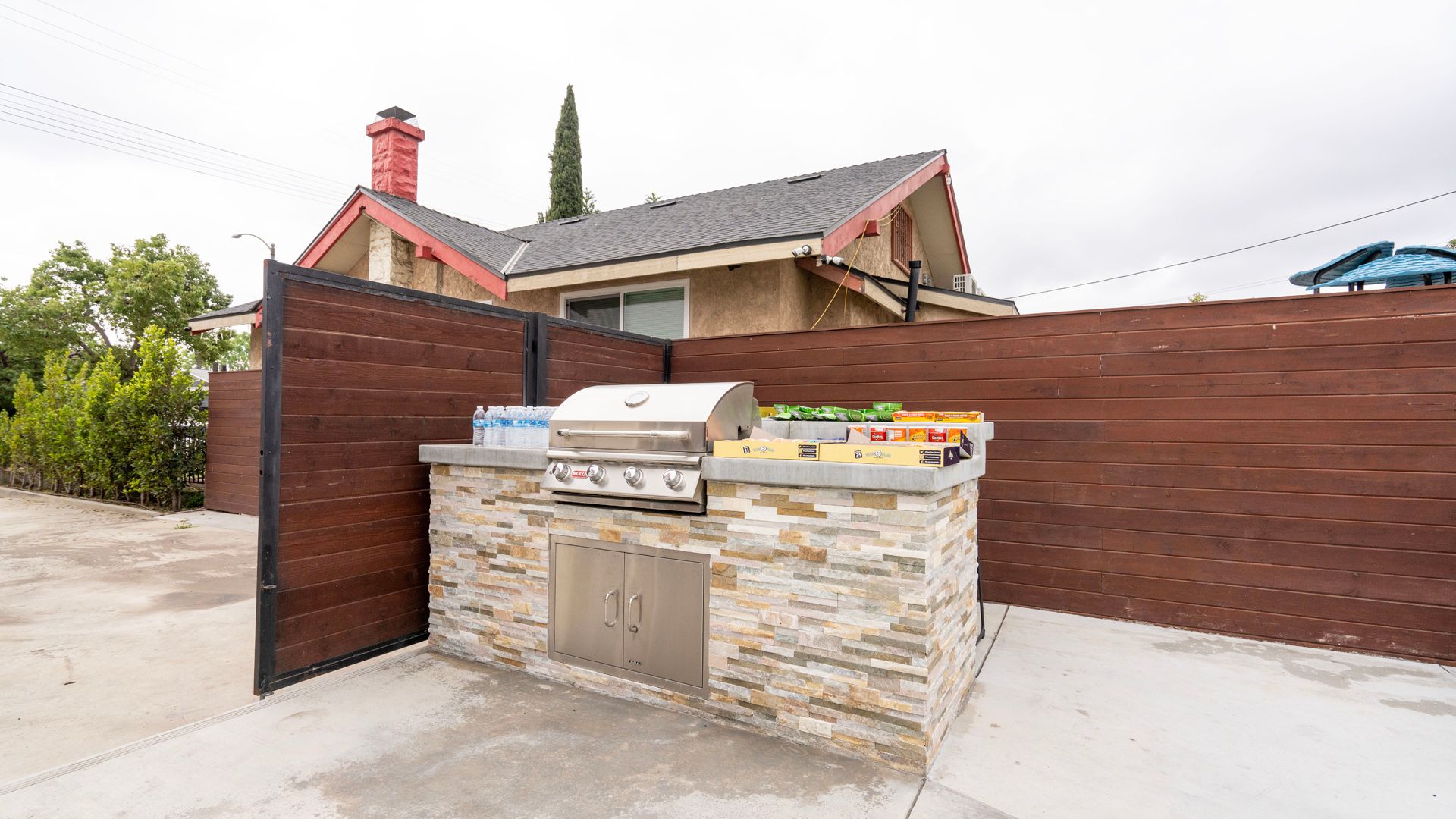 Modern Outdoor-Living ADU in South Los Angeles, CA photo 3